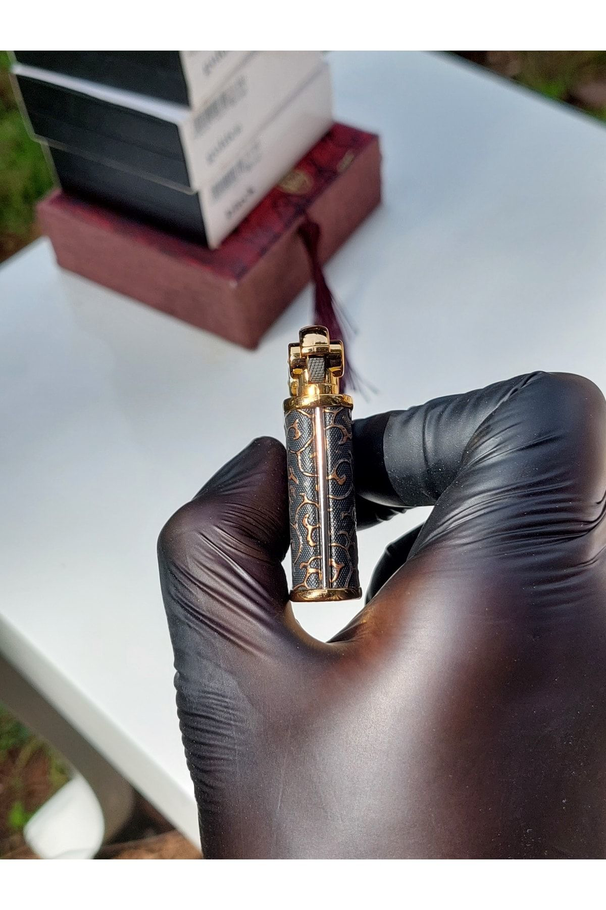 Pnp Yarım Kapaklı Gövde İşlemeli Klasik Gazlı Çakmak Siyah Üstü Gold