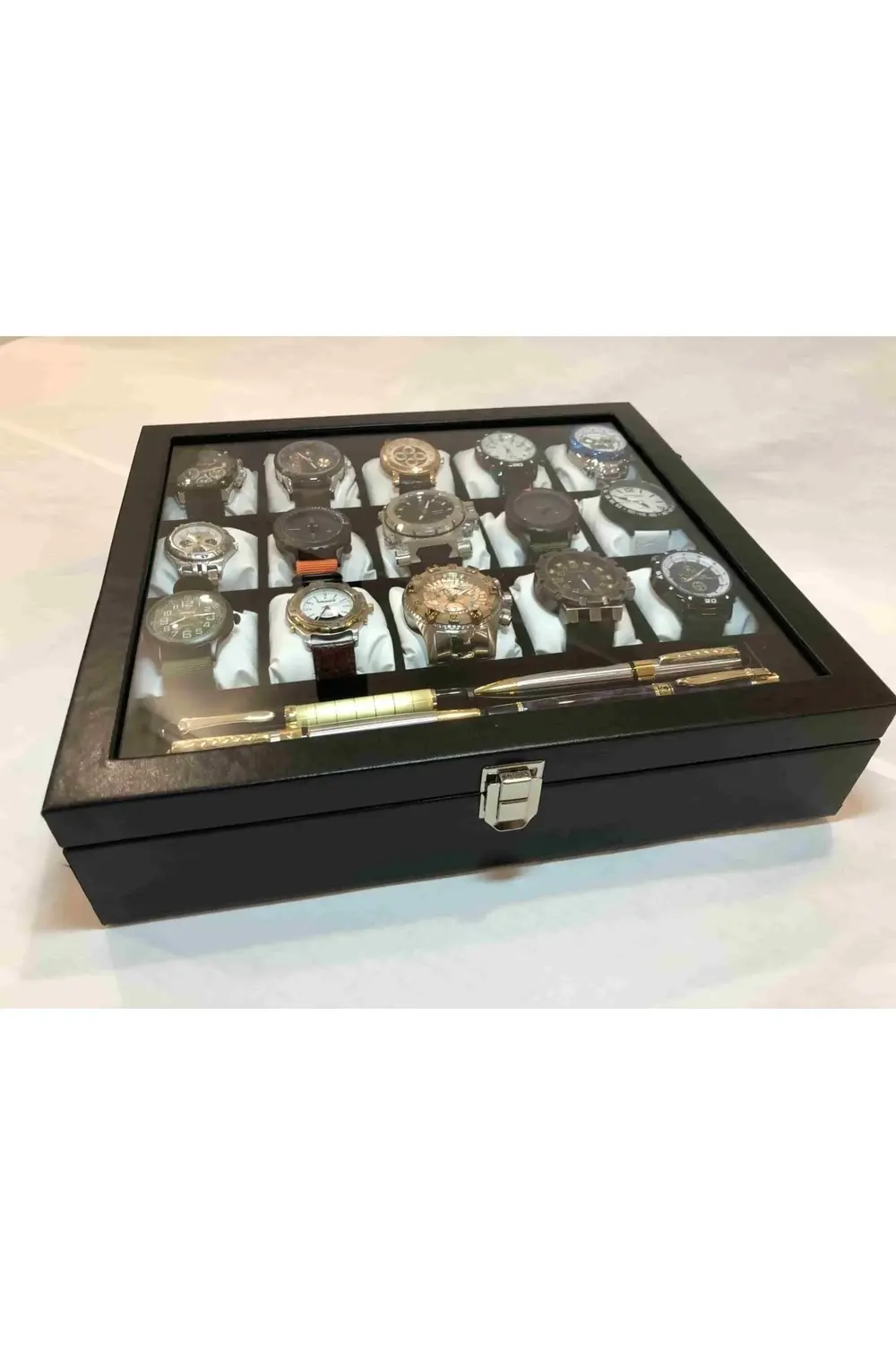 Yatak Odası Düzenleyici Dışı Siyah Içi Kadife 15 Farklı Gözlü Kol