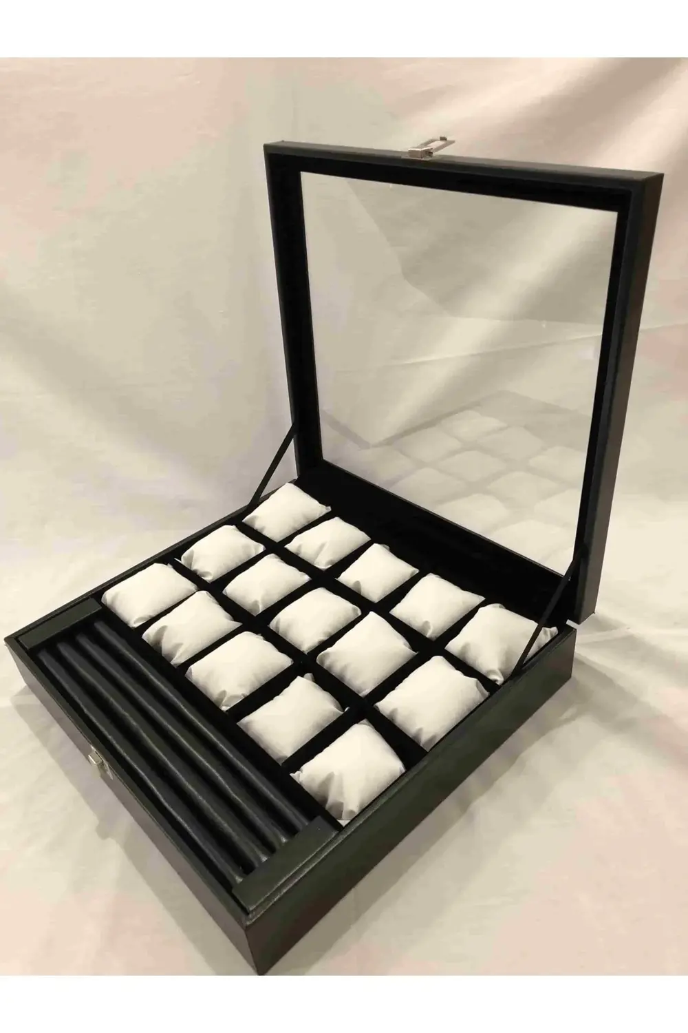 Yatak Odası Düzenleyici Dışı Siyah Içi Kadife 15 Farklı Gözlü Kol