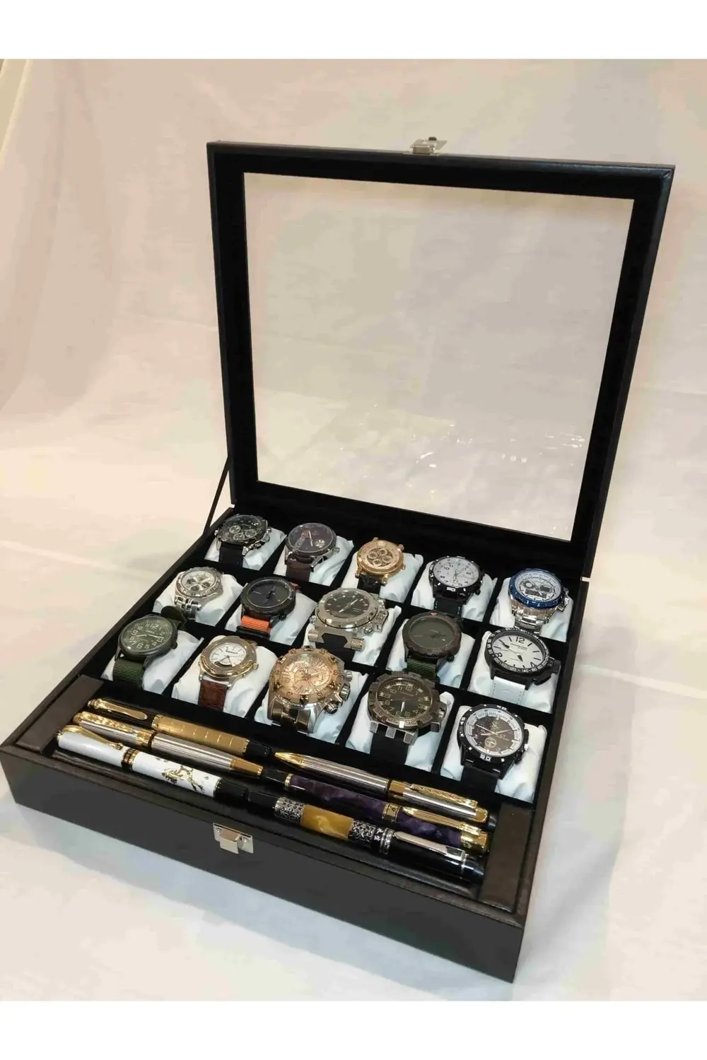 Yatak Odası Düzenleyici Dışı Siyah Içi Kadife 15 Farklı Gözlü Kol