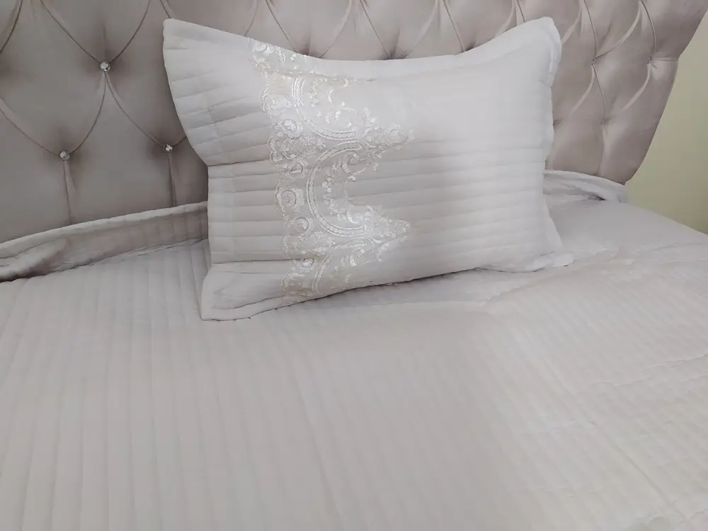 Yatak Örtüsü 13541 Zümrüt TEK Kişilik  Dantelli AÇIK EFLATUN %80 