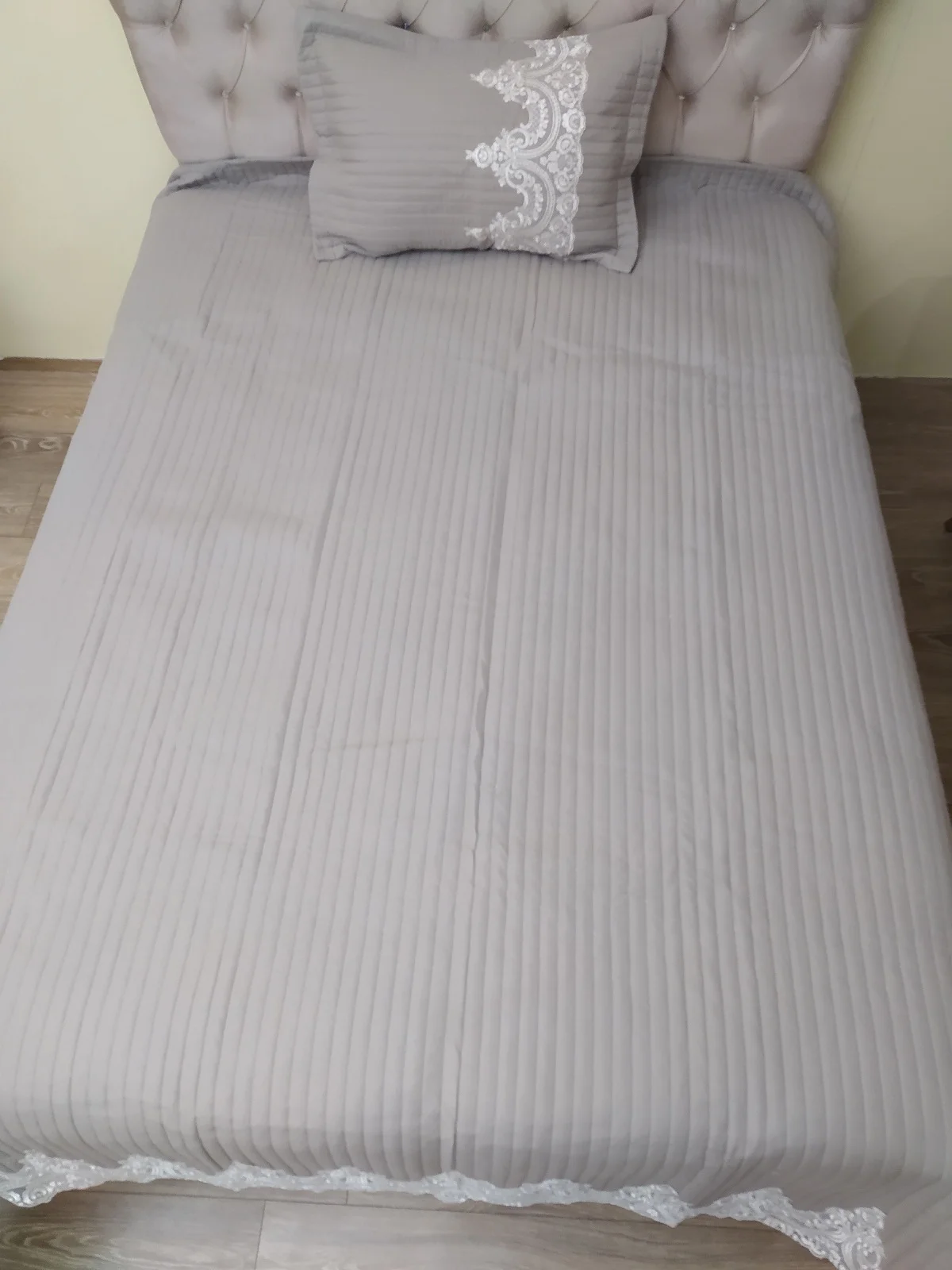 Yatak Örtüsü 13542 Zümrüt TEK Kişilik  Dantelli AÇIK KAHVE %80 Pa