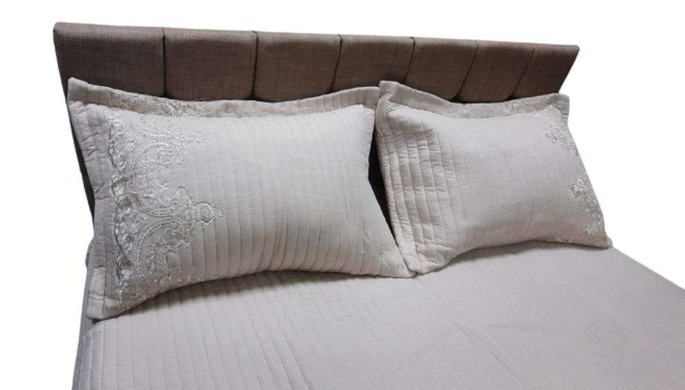 Yatak Örtüsü 13545 Zümrüt Çift Kişilik  Dantelli pastel yeşil %80