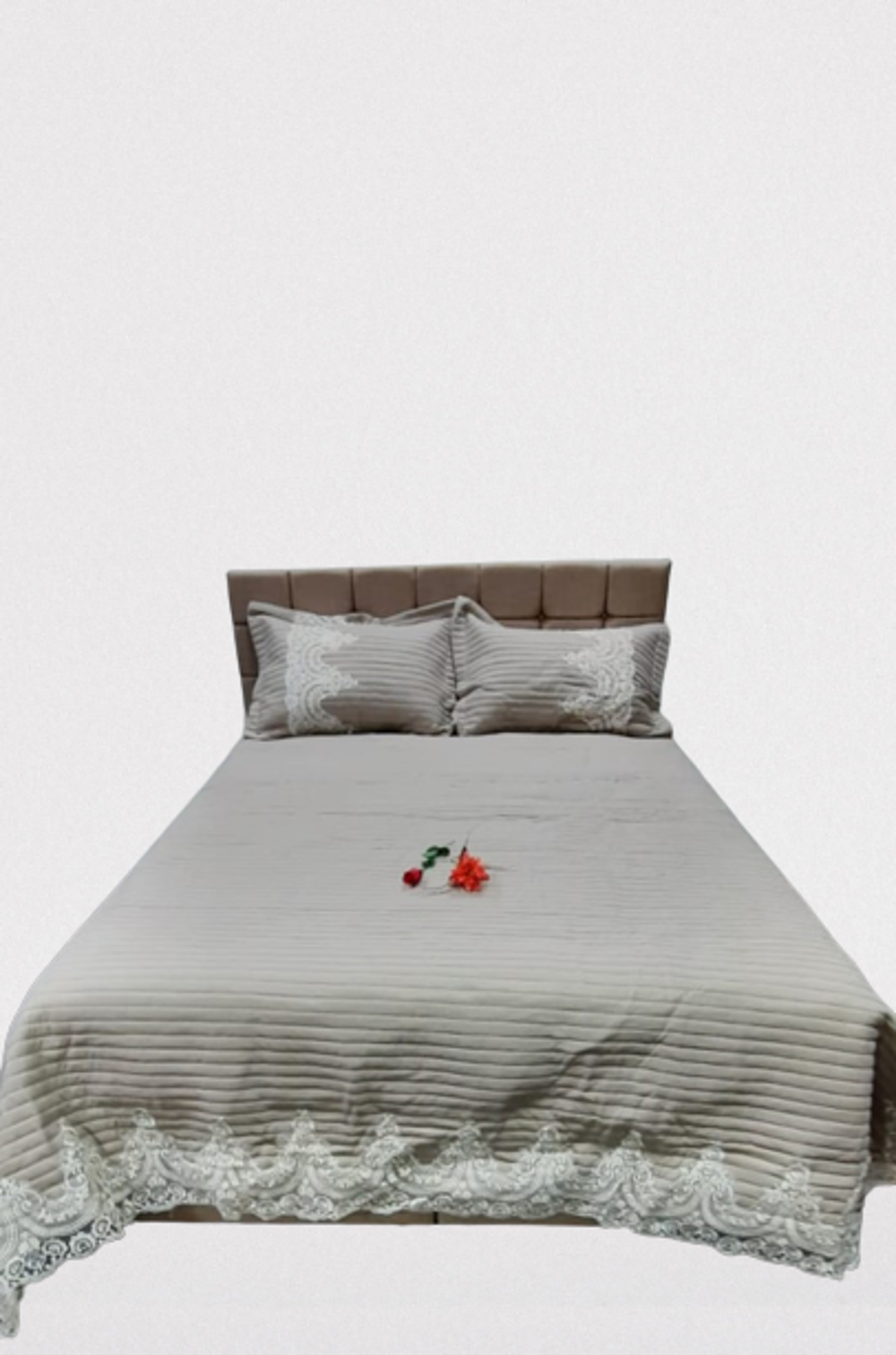 Yatak Örtüsü 19687 Zümrüt Çift Kişilik  Dantelli Krem %80 Pamuk E