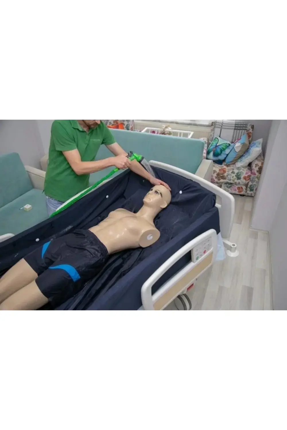 Yatalak hastalara evde yıkama HAVUZU