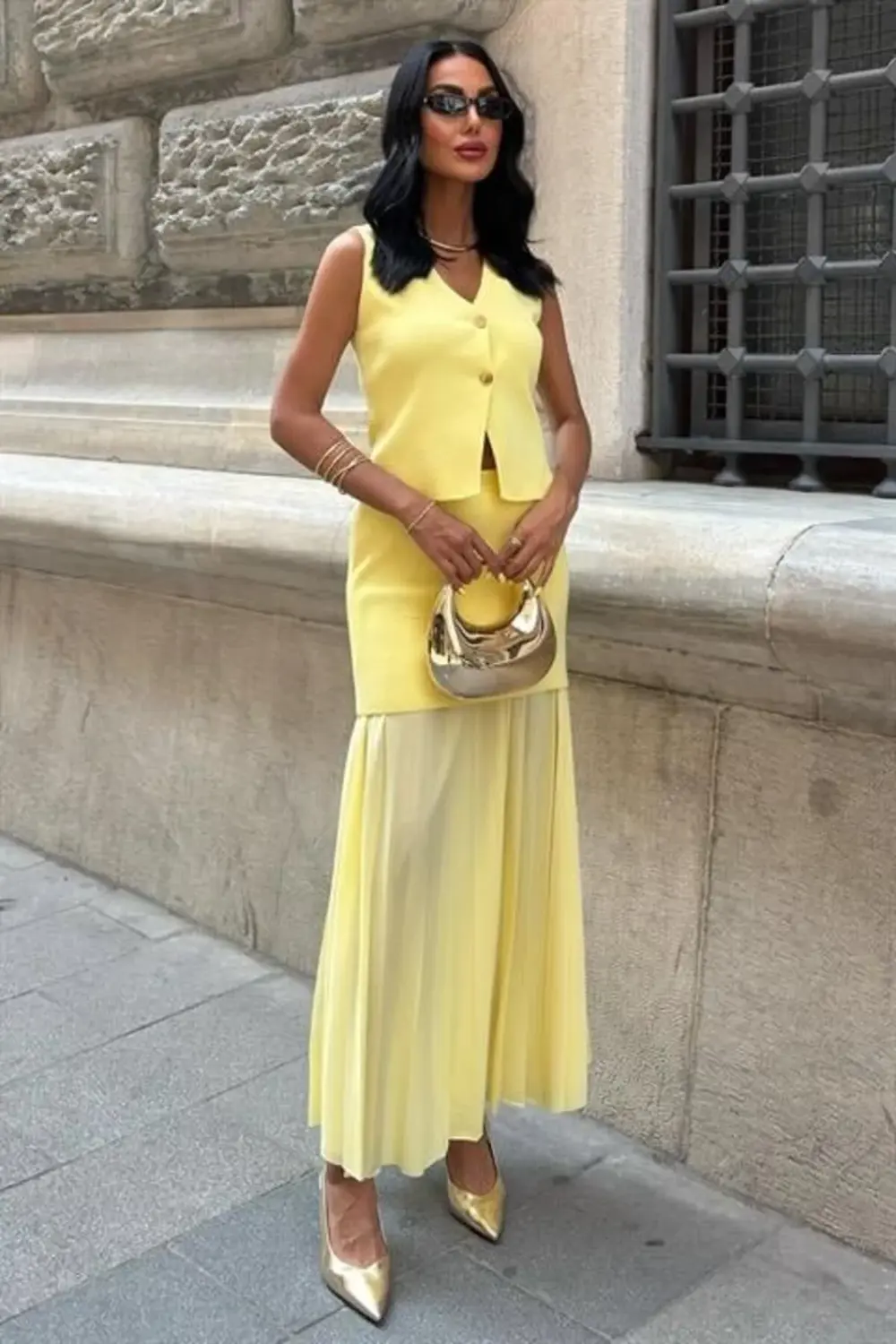 Yelekli Ve Pilise Etekli Triko Takım 10001