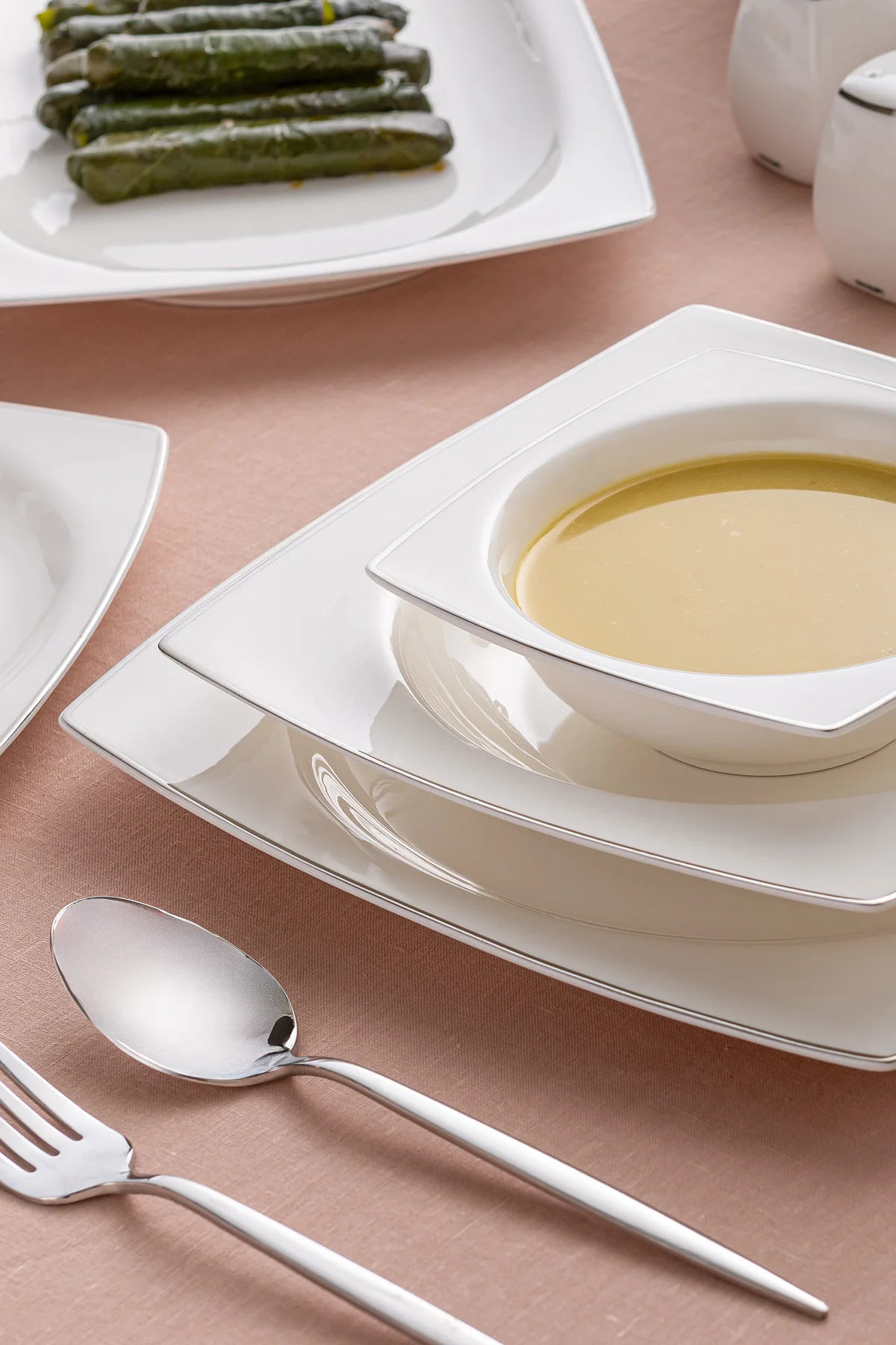 Yeni Karmen 60 Parça 12 Kişilik Yemek Takımı Kare Platin