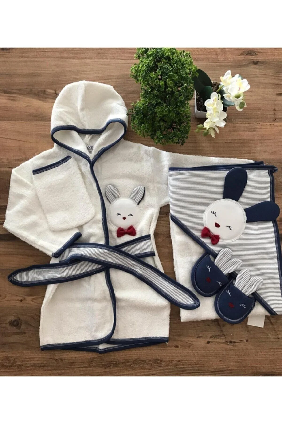 Yeni Kolleksiyon Erkek Bebek Havlu Bornoz Seti L100826 Bebek Doğum Hediyesi Yeni Kolleksiyon Erkek Bebek Havlu Bornoz Seti L100826 Bebek Doğum Hediyesi
