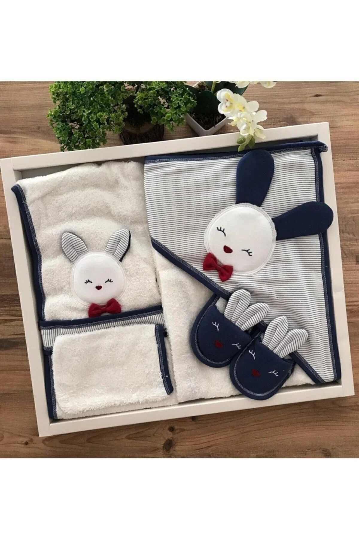 Yeni Kolleksiyon Erkek Bebek Havlu Bornoz Seti L100826 Bebek Doğum Hediyesi Yeni Kolleksiyon Erkek Bebek Havlu Bornoz Seti L100826 Bebek Doğum Hediyesi