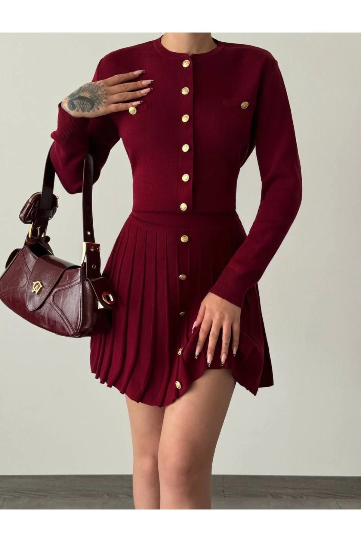 Yeni Model-Triko Gold Düğme Piliseli Etek Hırka takım Aliya model Yeni Model-Triko Gold Düğme Piliseli Etek Hırka takım Aliya model