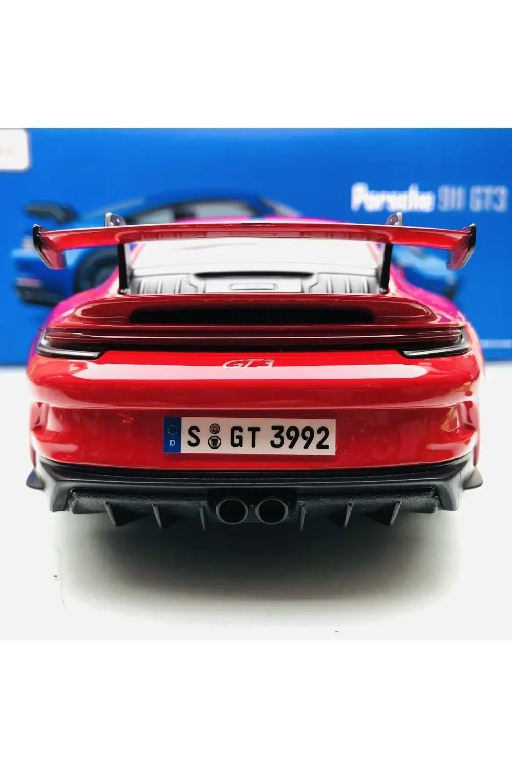 YENİ - NEW 2022 Porsche 911 (992) GT3 Red 1:18 Ölçek Maisto Premi
