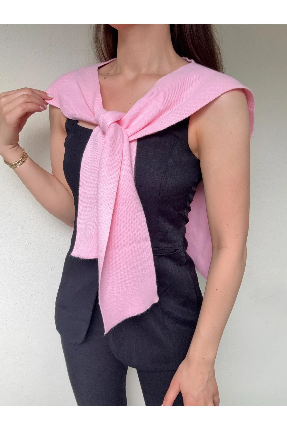 Yeni Stil Koldan Geçirmeli Pembe Triko Omuz Şalı