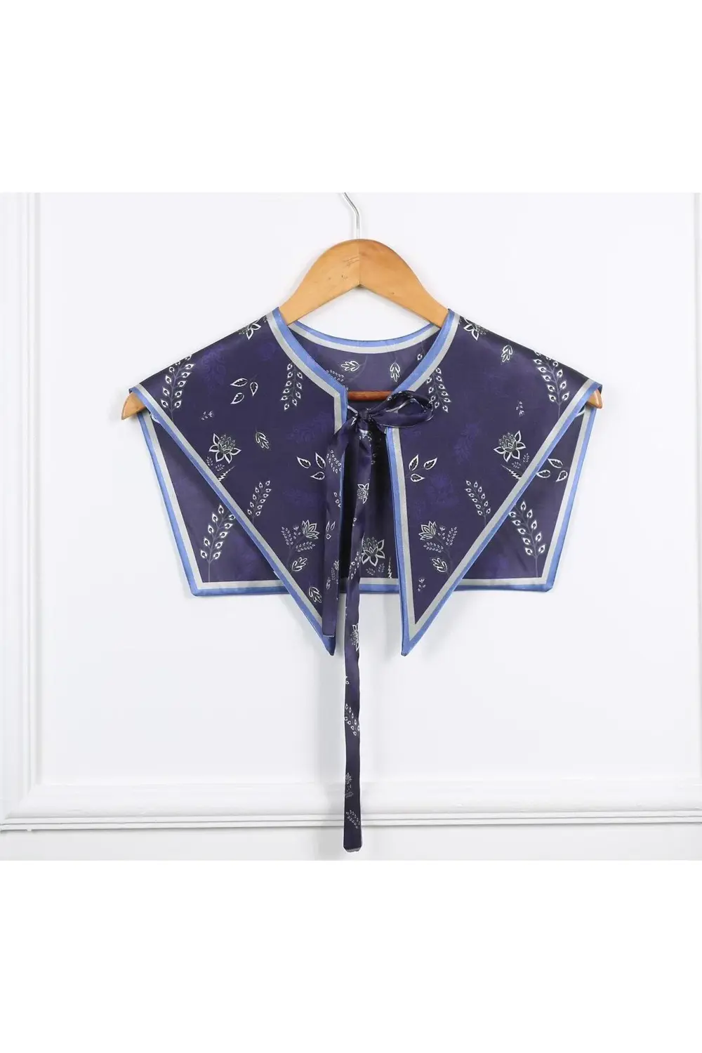 Yeni Stil Omuz Şalı Lacivert Çiçek Desenli