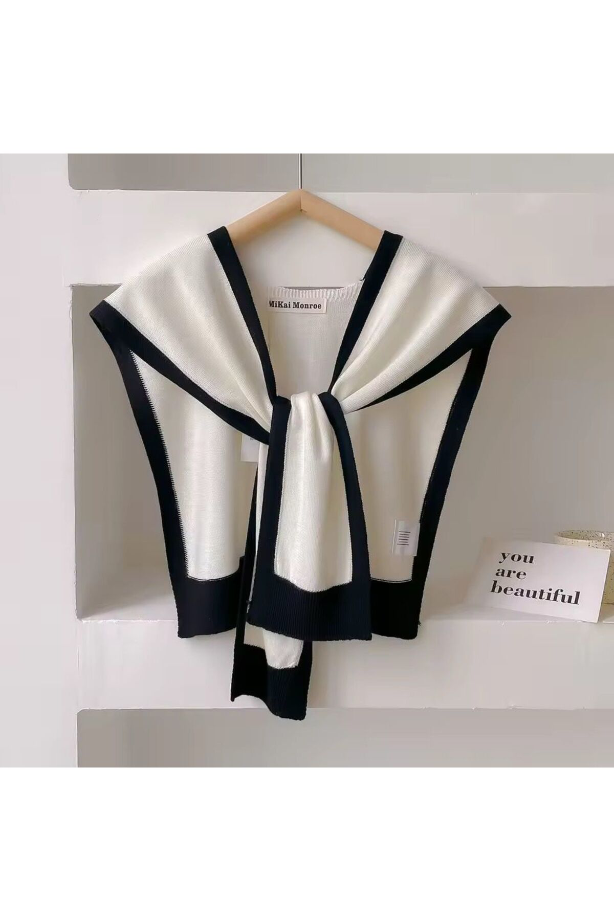 Yeni Stil Triko Omuz Şalı Beyaz Siyah Desenli