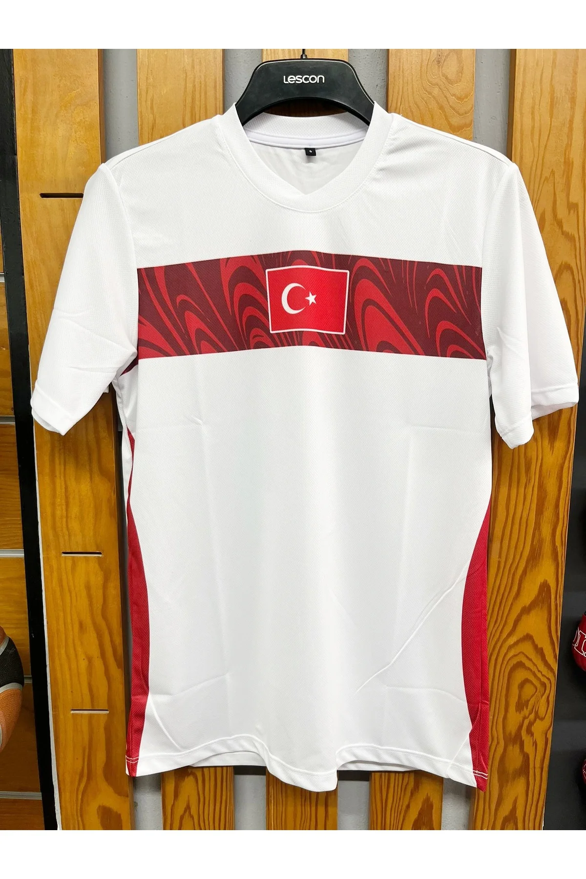 Yeni Türkiye Forması TEK ÜST (TEK KELİME ISİM VE NUMARA YAZILIR) K2026 Fiyatı, Yorumları ve Özellikleri