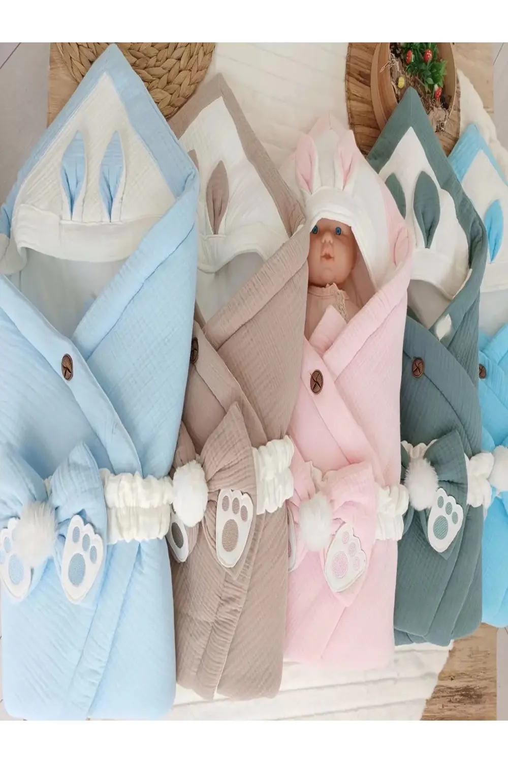 Yenidoğan 4 Kat Müslin Kumaş Kulaklı Patili Fiyonk Bebek Battaniy