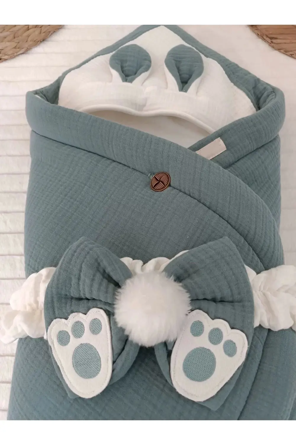 Yenidoğan 4 Kat Müslin Kumaş Kulaklı Patili Fiyonk Bebek Battaniy