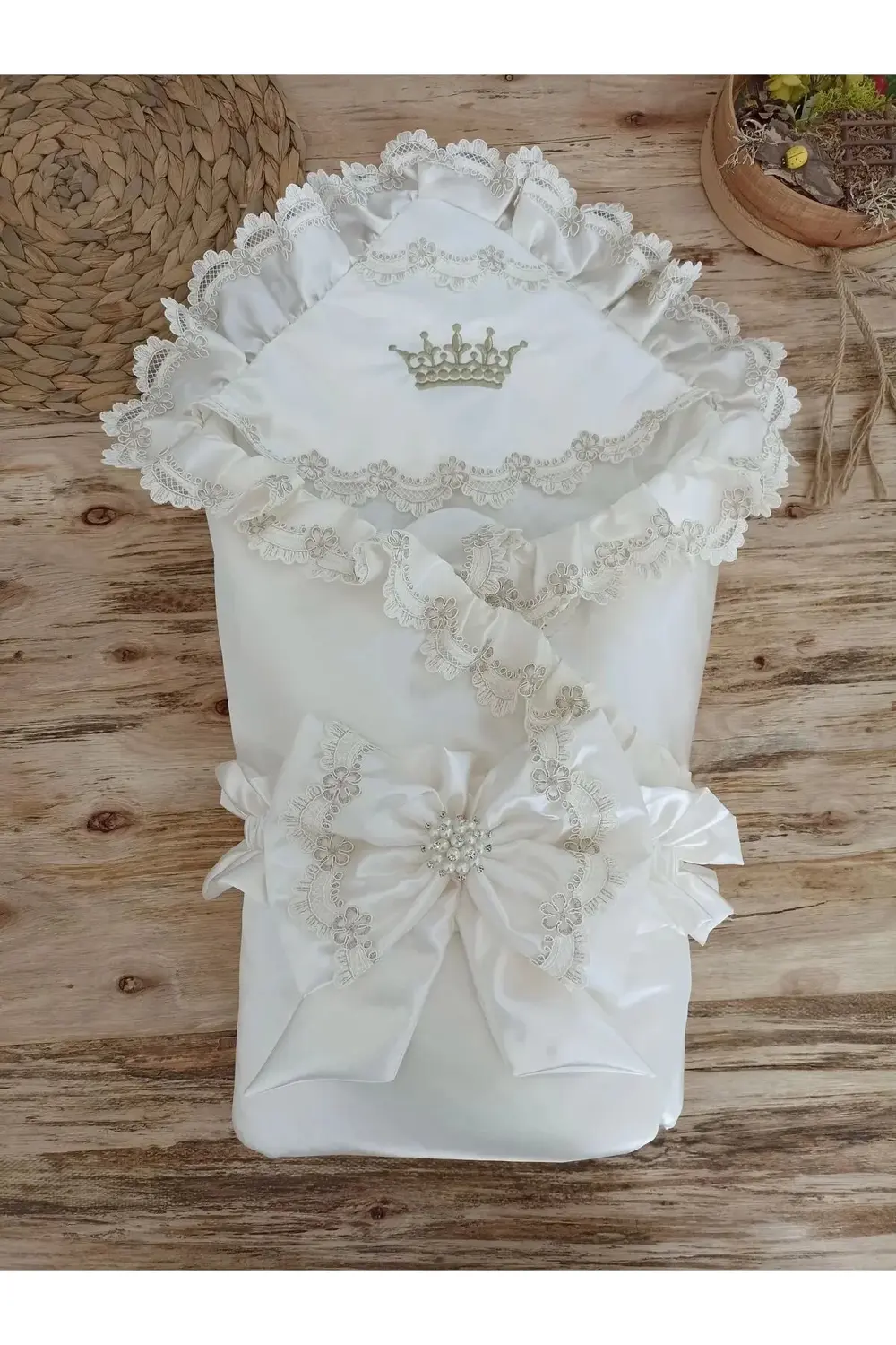 Yenidoğan Harika Kelebek Nakışlı Trilüks Kundak Bebek Battaniyesi