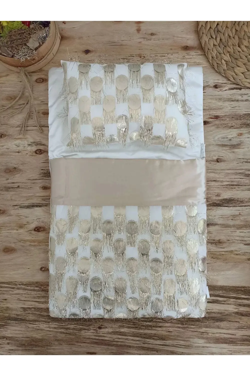 Yenidoğan İzmir İncisi Tül İşlemeli Pamuklu Fiyonklu Kundaklı Lük