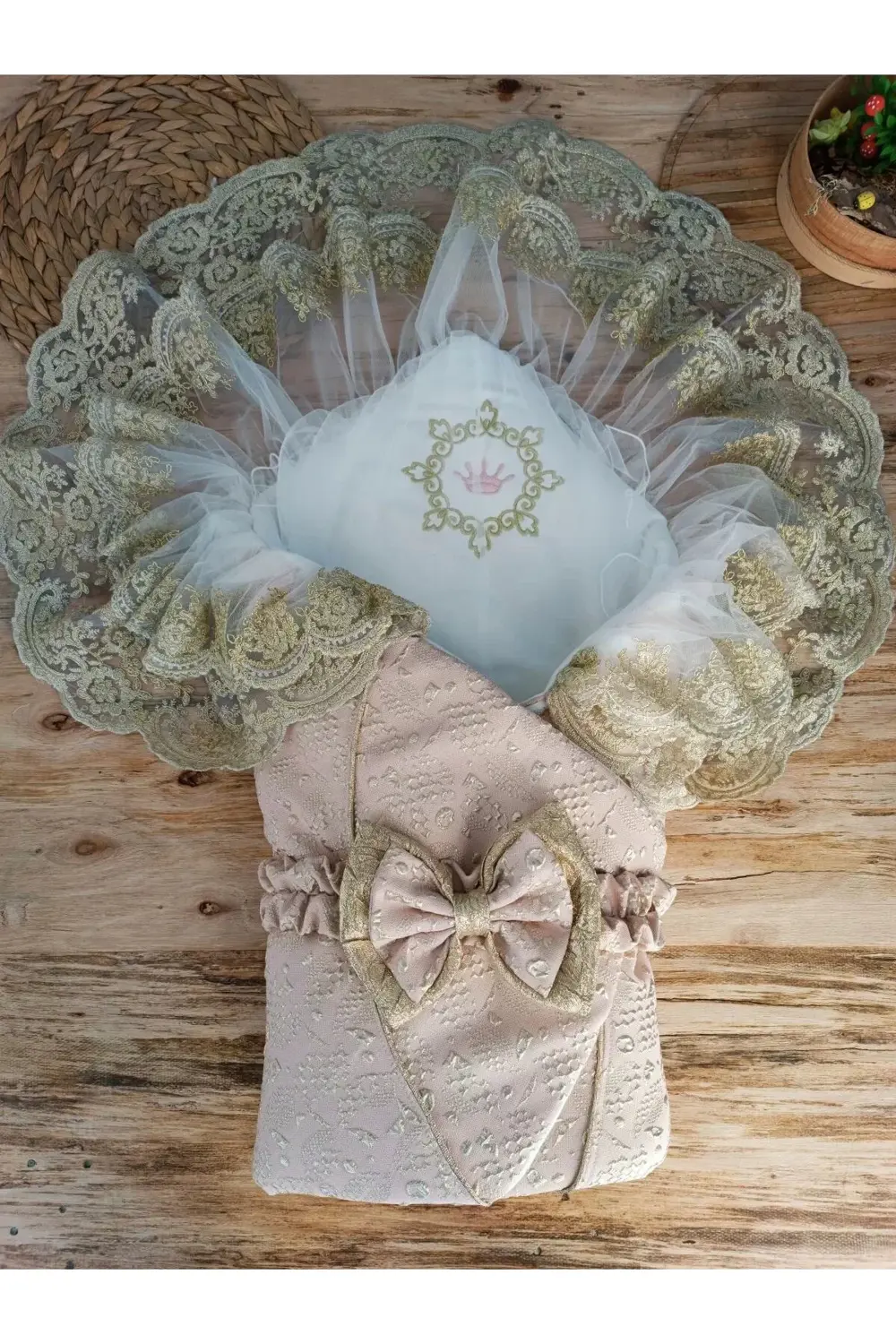 Yenidoğan Kabartma Desenli Gold Çift Güpürlü Bebek Battaniyesi Ku