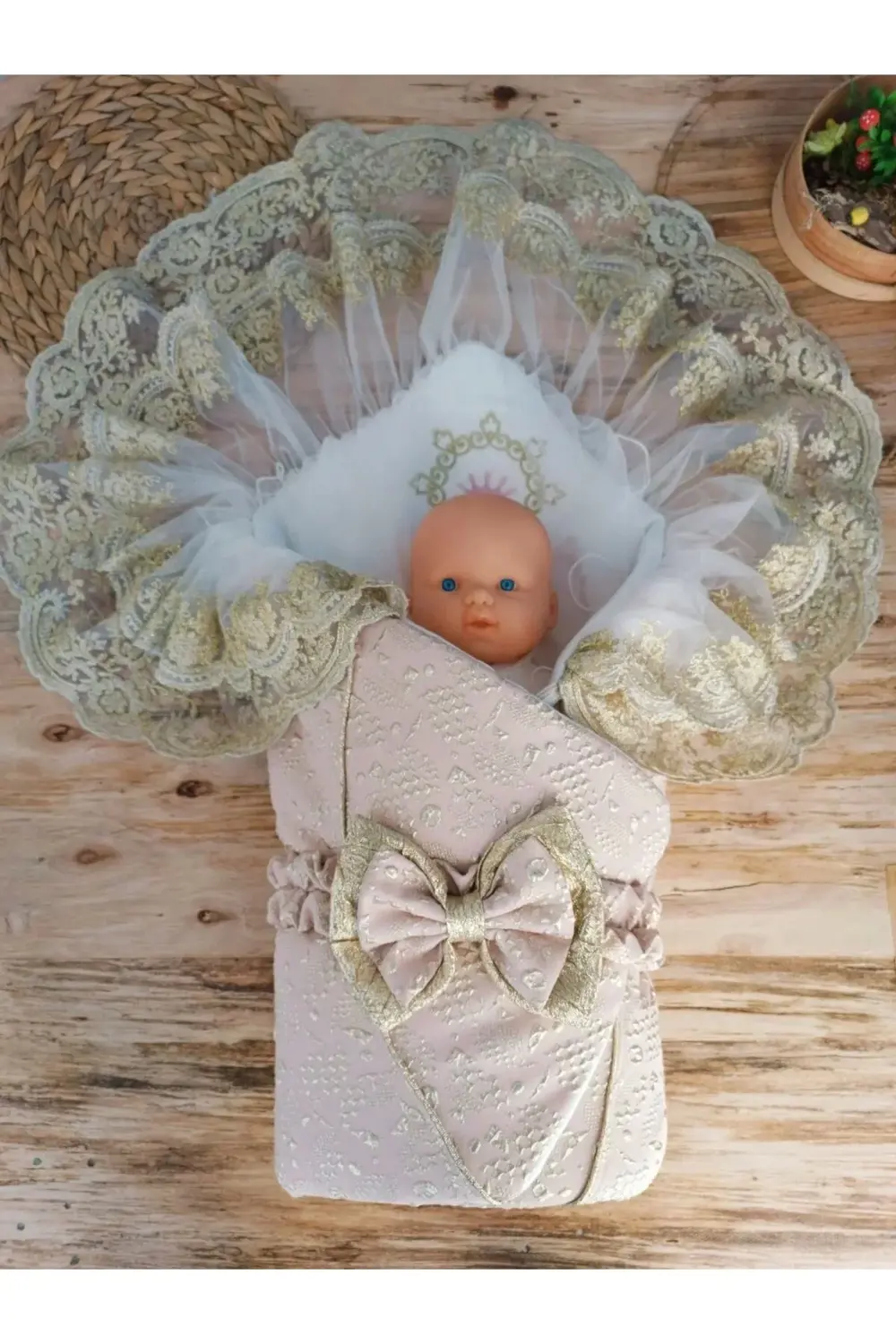 Yenidoğan Kabartma Desenli Gold Çift Güpürlü Bebek Battaniyesi Ku