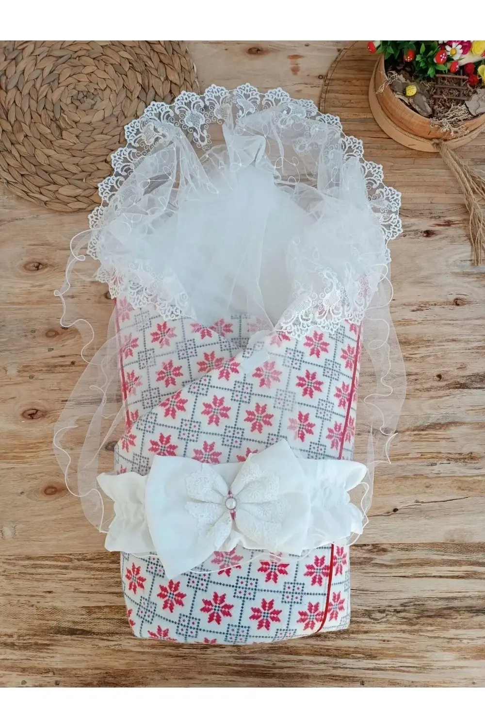 Yenidoğan Kar Tanesi Desenli Dantelli Duvaklı Bebek Battaniyesi K