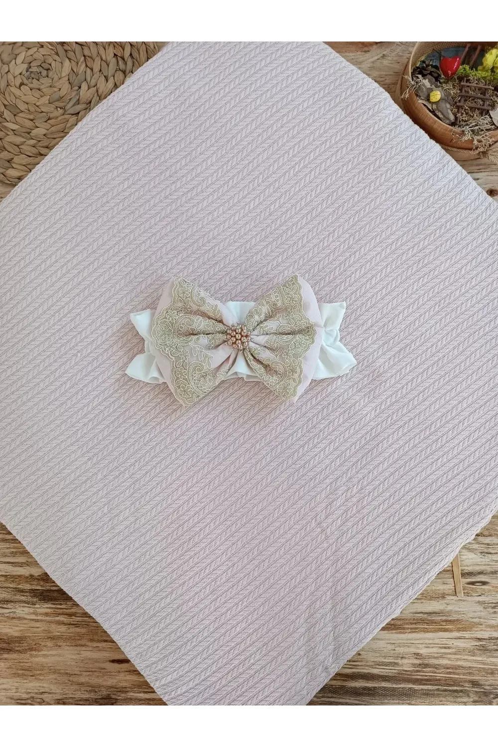 Yenidoğan Kuzulu Taç Nakış Güpürlü Fiyonklu Duvaklı Prizma Taş Un Yenidoğan Kuzulu Taç Nakış Güpürlü Fiyonklu Duvaklı Prizma Taş Un