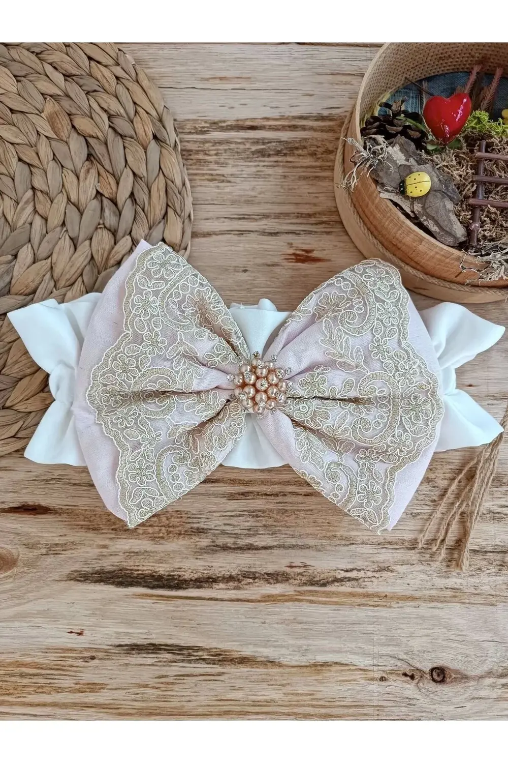 Yenidoğan Kuzulu Taç Nakış Güpürlü Fiyonklu Duvaklı Prizma Taş Un