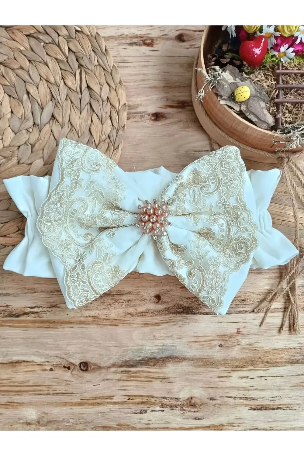 Yenidoğan Kuzulu Taç Nakış Güpürlü Fiyonklu Duvaklı Prizma Taş Un