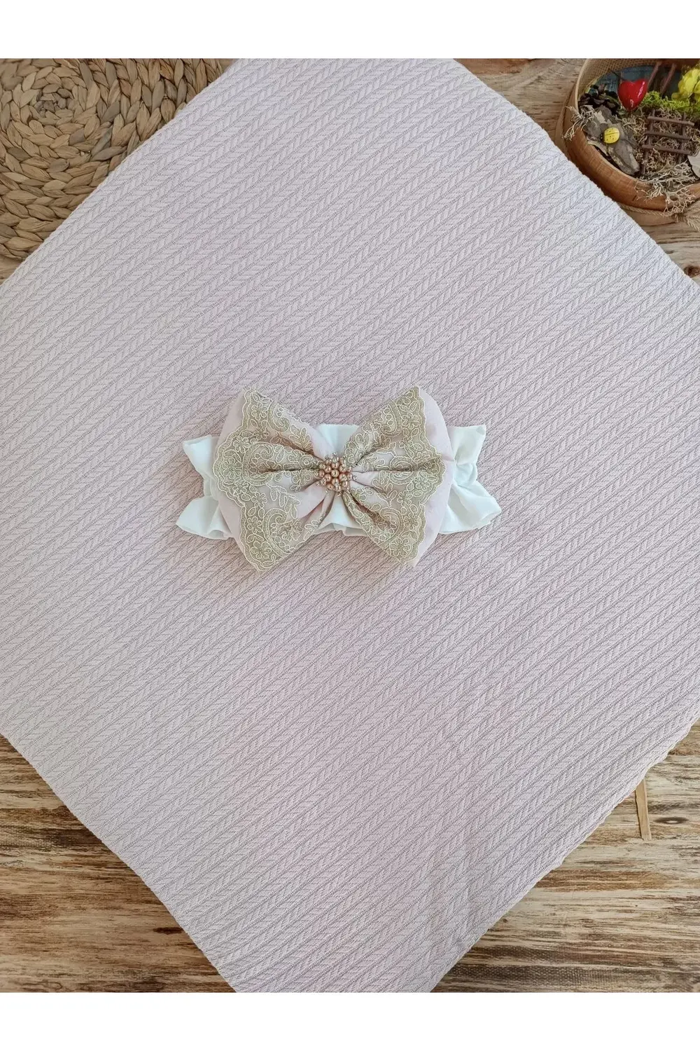 Yenidoğan Kuzulu Taç Nakış Güpürlü Fiyonklu Duvaklı Prizma Taş Un