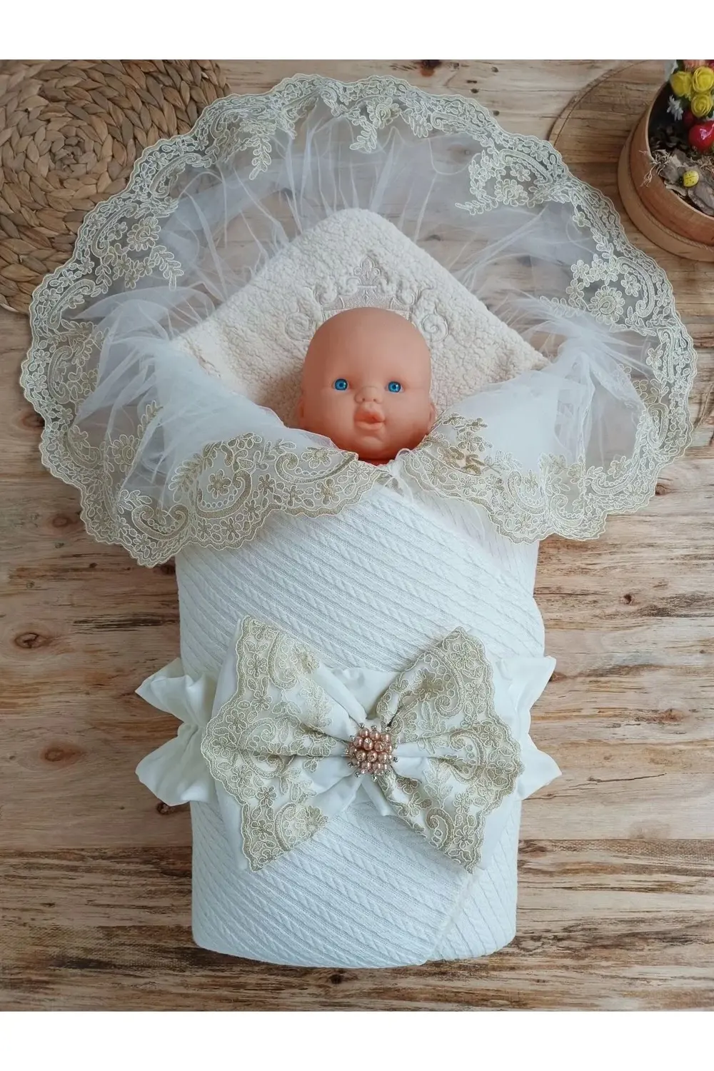 Yenidoğan Kuzulu Taç Nakış Güpürlü Fiyonklu Duvaklı Prizma Taş Un