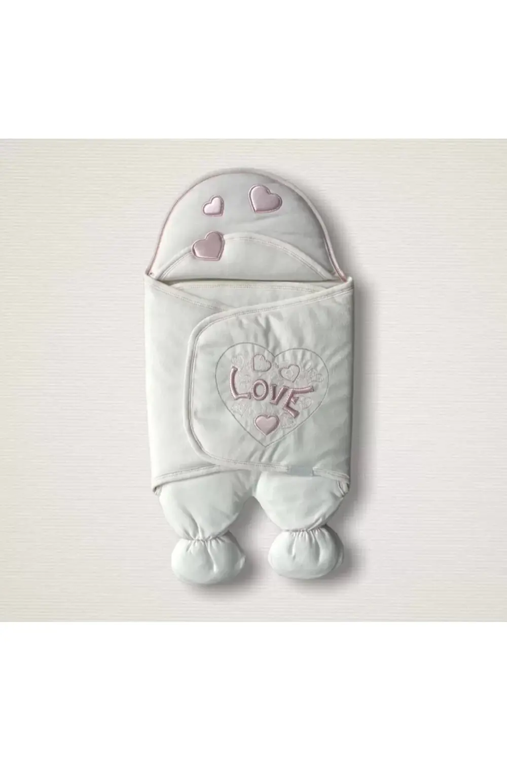 Yenidoğan Lüks Üç Kalp Love Nakışlı Kız Bebek Ayaklı Kundak Bebek