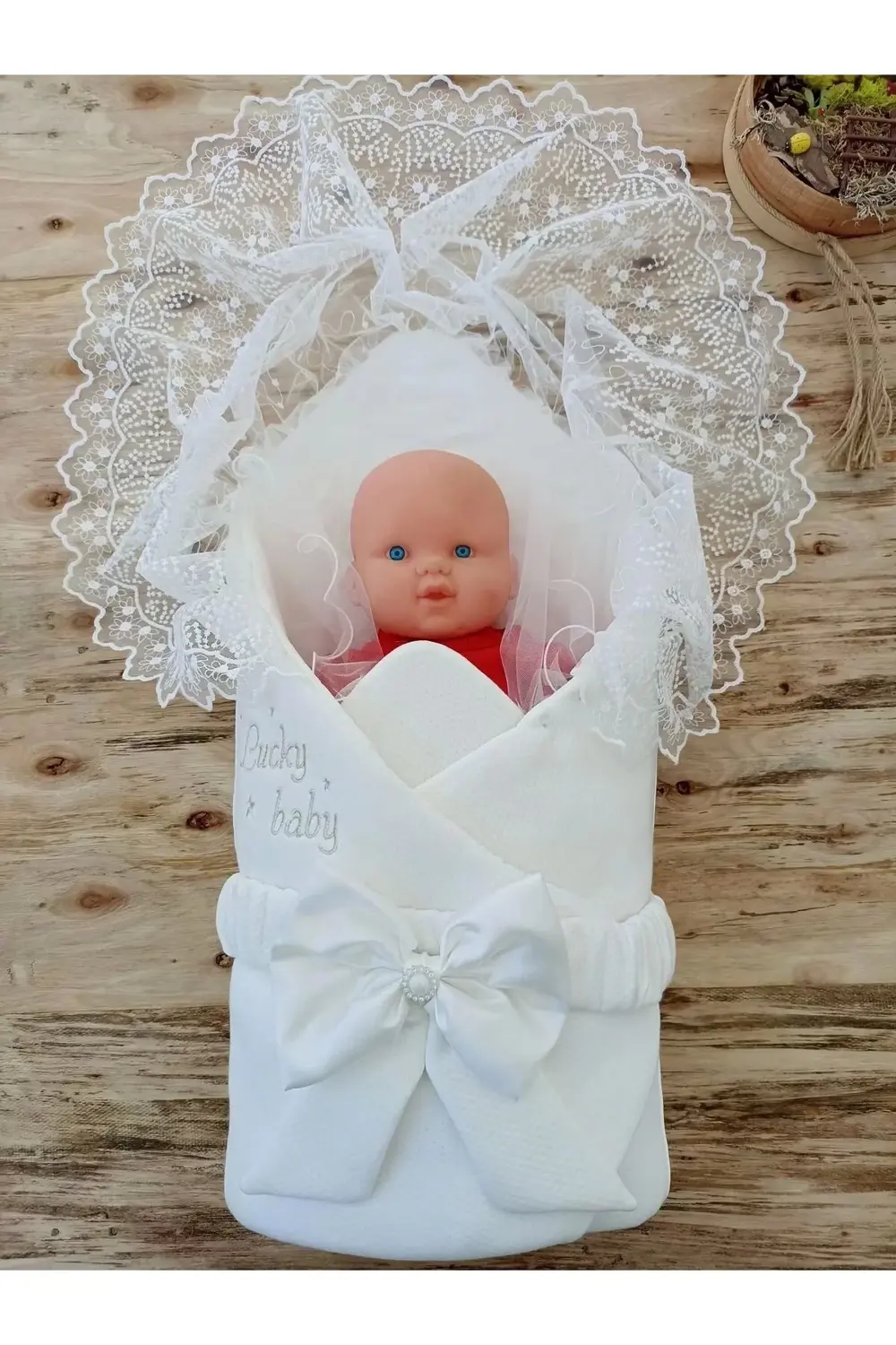 Yenidoğan Sahra Lucky Baby Nakışlı Kundak Bebek Battaniyesi Ekru