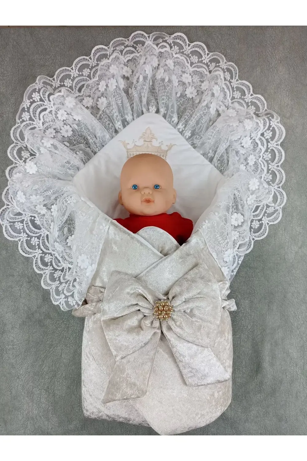 Yenidoğan Saray Kadife Taç Nakışlı İnci Fiyonklu Çift Dantel Duva