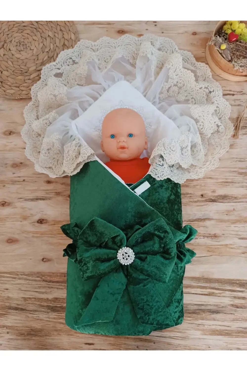 Yenidoğan Saray Kadife Taç Nakışlı İnci Fiyonklu Çift Dantel Duva