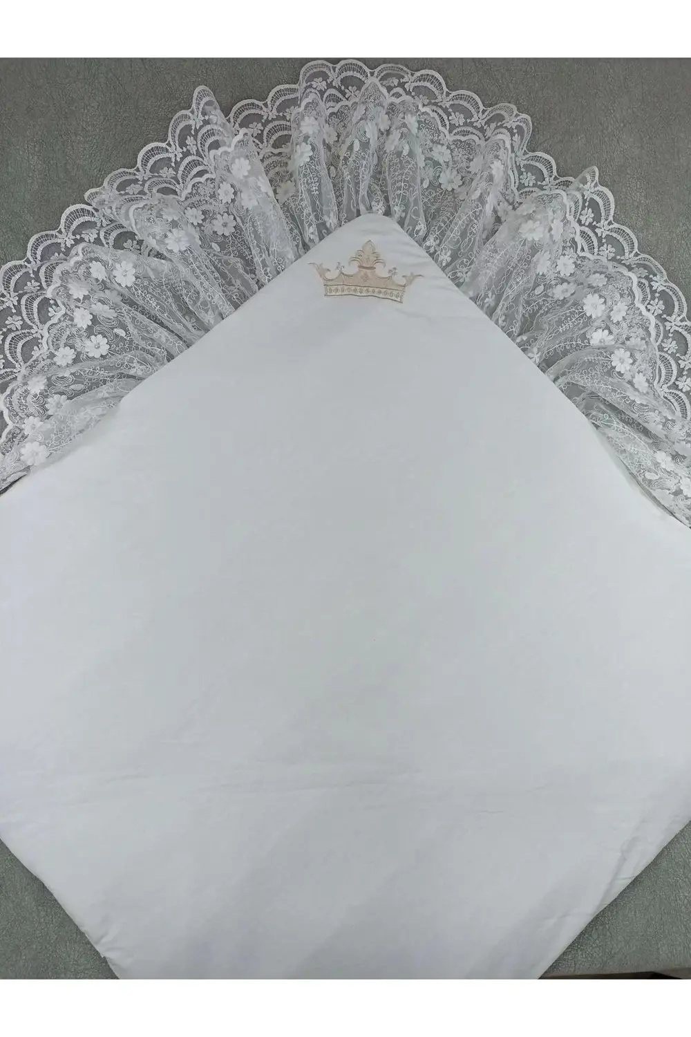 Yenidoğan Saray Kadife Taç Nakışlı İnci Fiyonklu Çift Dantel Duva