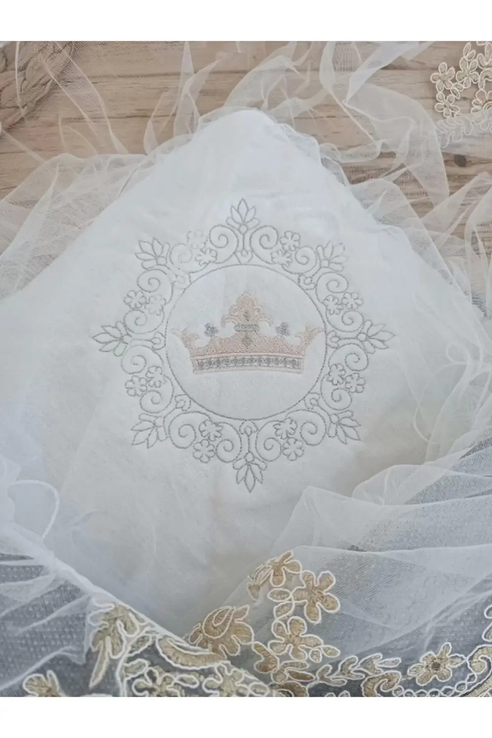 Yenidoğan Teri Cotton Taç Nakışlı Prizma Taş Kundak Bebek Battani