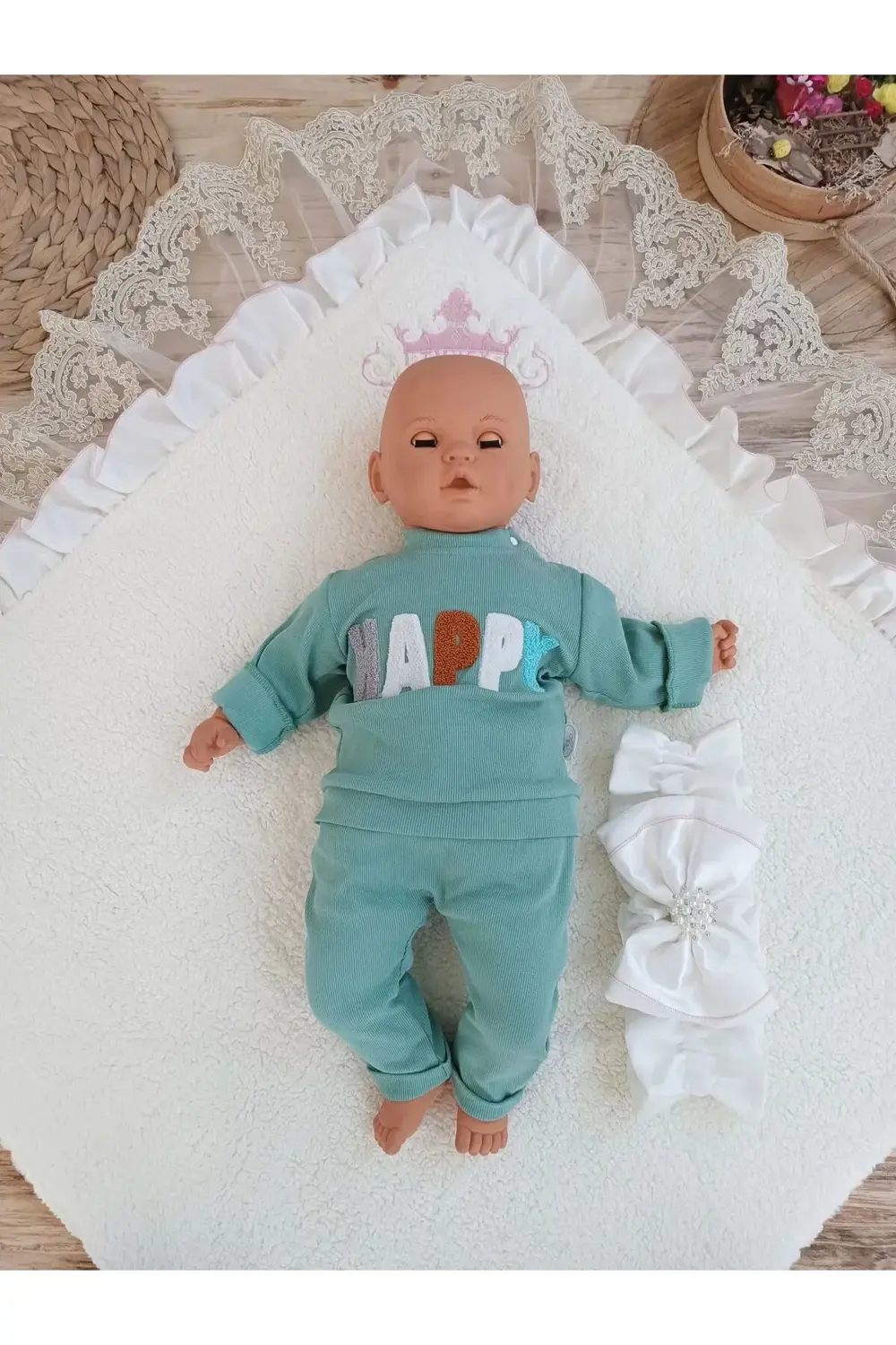 Yenidoğan Wool Yün Kumaş Taç Nakışlı Güpür Duvaklı Fiyonk Prizma