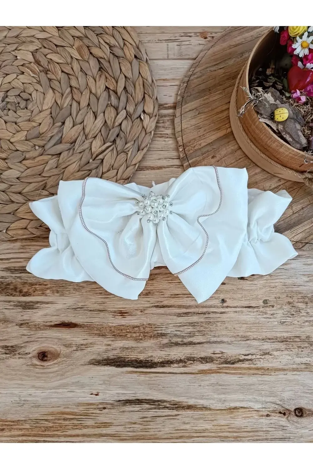 Yenidoğan Wool Yün Kumaş Taç Nakışlı Güpür Duvaklı Fiyonk Prizma