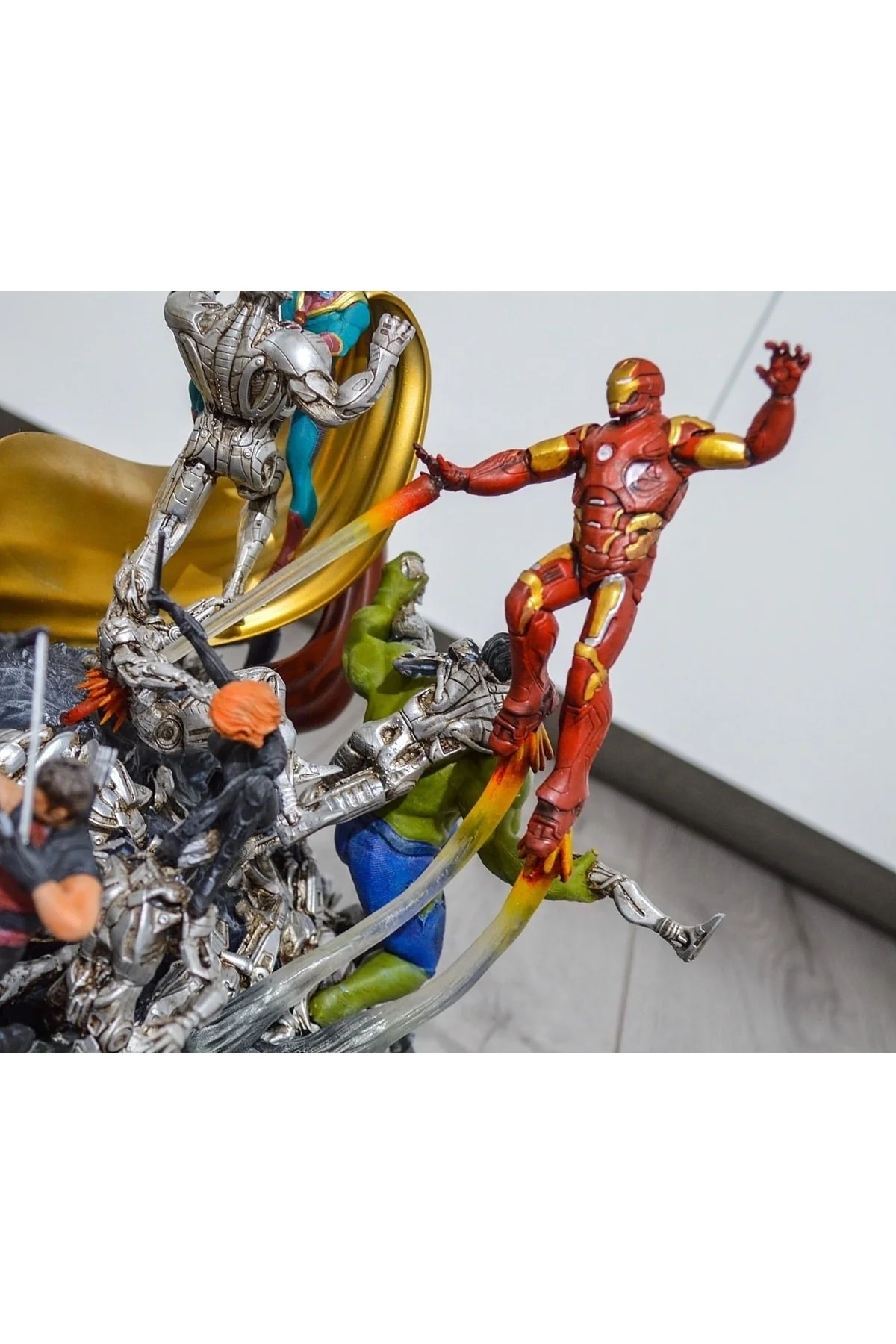 Yenilmezler Marvel Avengers Ultron Çağı Boyalı Figür 40 Cm (mega Boy)