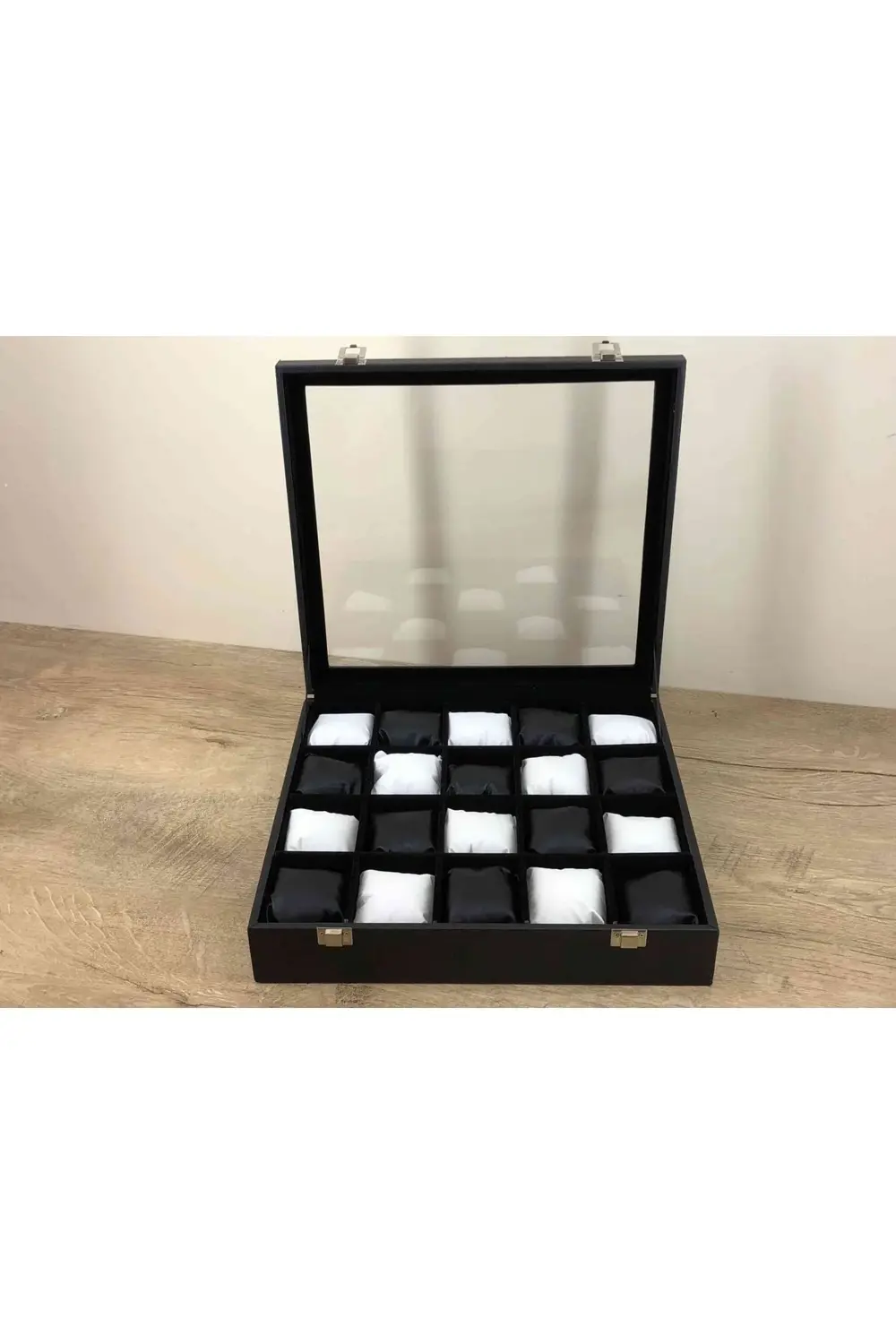 Yerli Üretim 20 Farklı Saat Alabilen Deri Kaplama Takı Kolye Bile