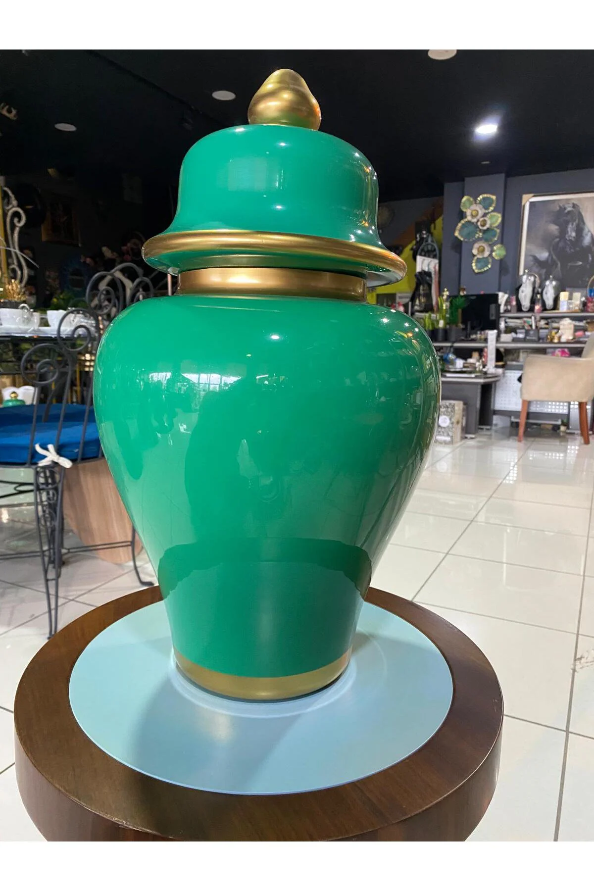 Yeşil Gold Detaylı Kapaklı Büyük Küp Dekor Vazo 50cm