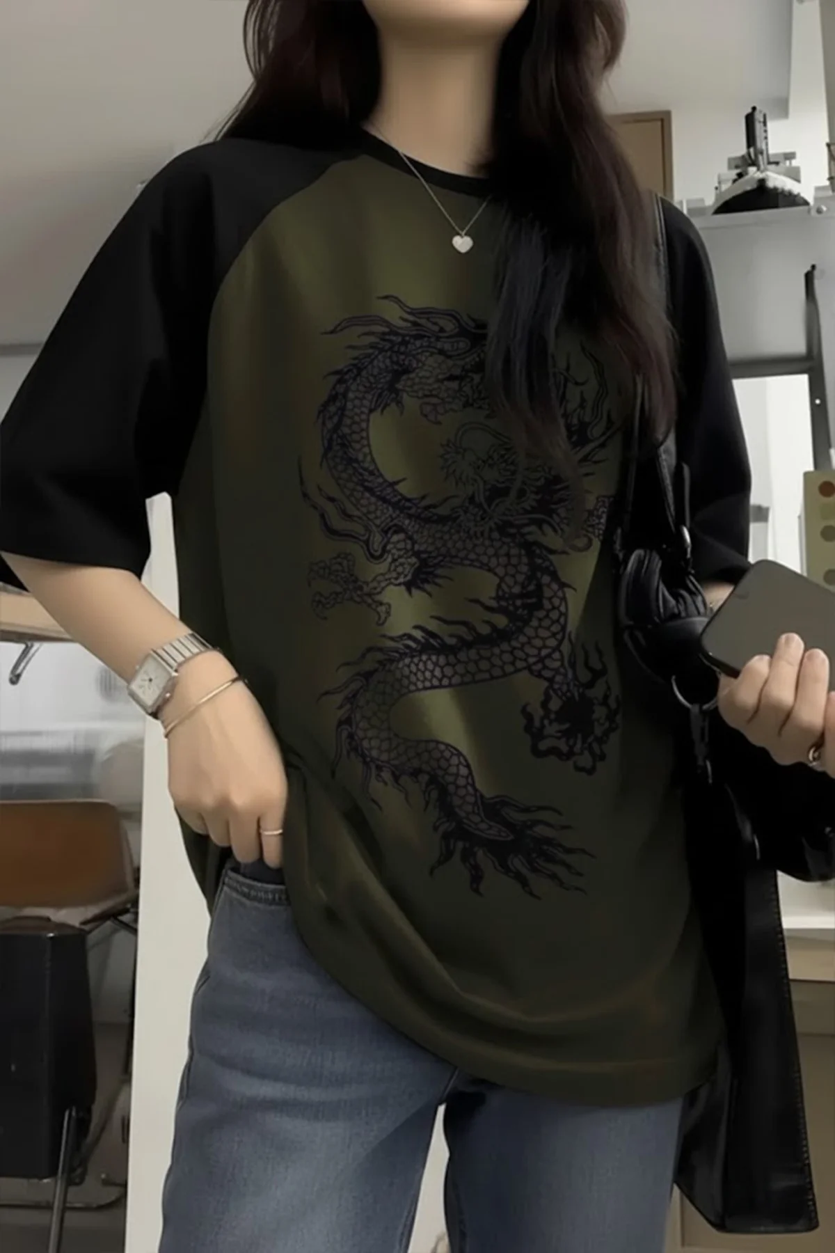 Yeşil Raglan Çin Mitolojisi Ejderha Baskılı Y2K Unisex T-Shirt Yeşil Raglan Çin Mitolojisi Ejderha Baskılı Y2K Unisex T-Shirt