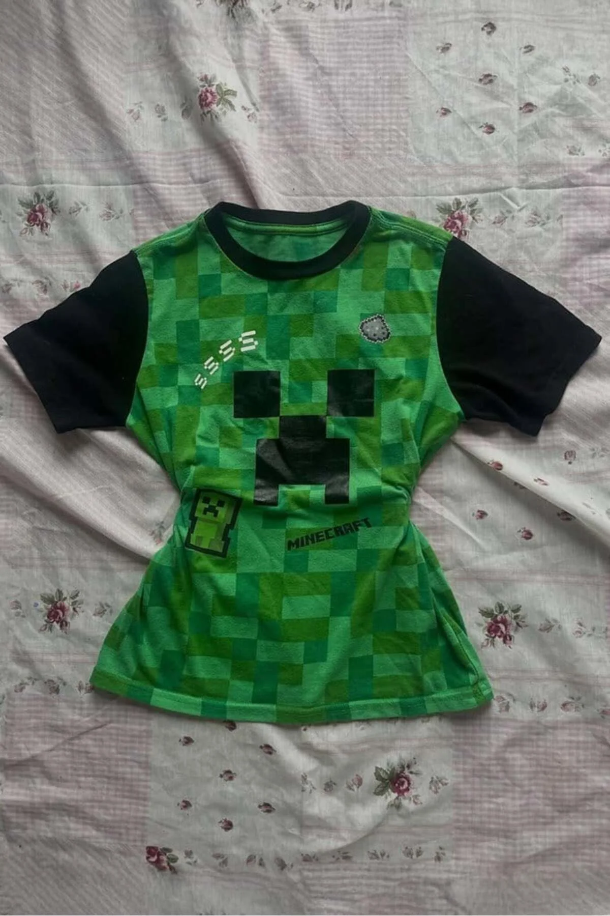 Yeşil Raglan Minecraft Creeper Y2K Kısa Kollu Crop Yeşil Raglan Minecraft Creeper Y2K Kısa Kollu Crop