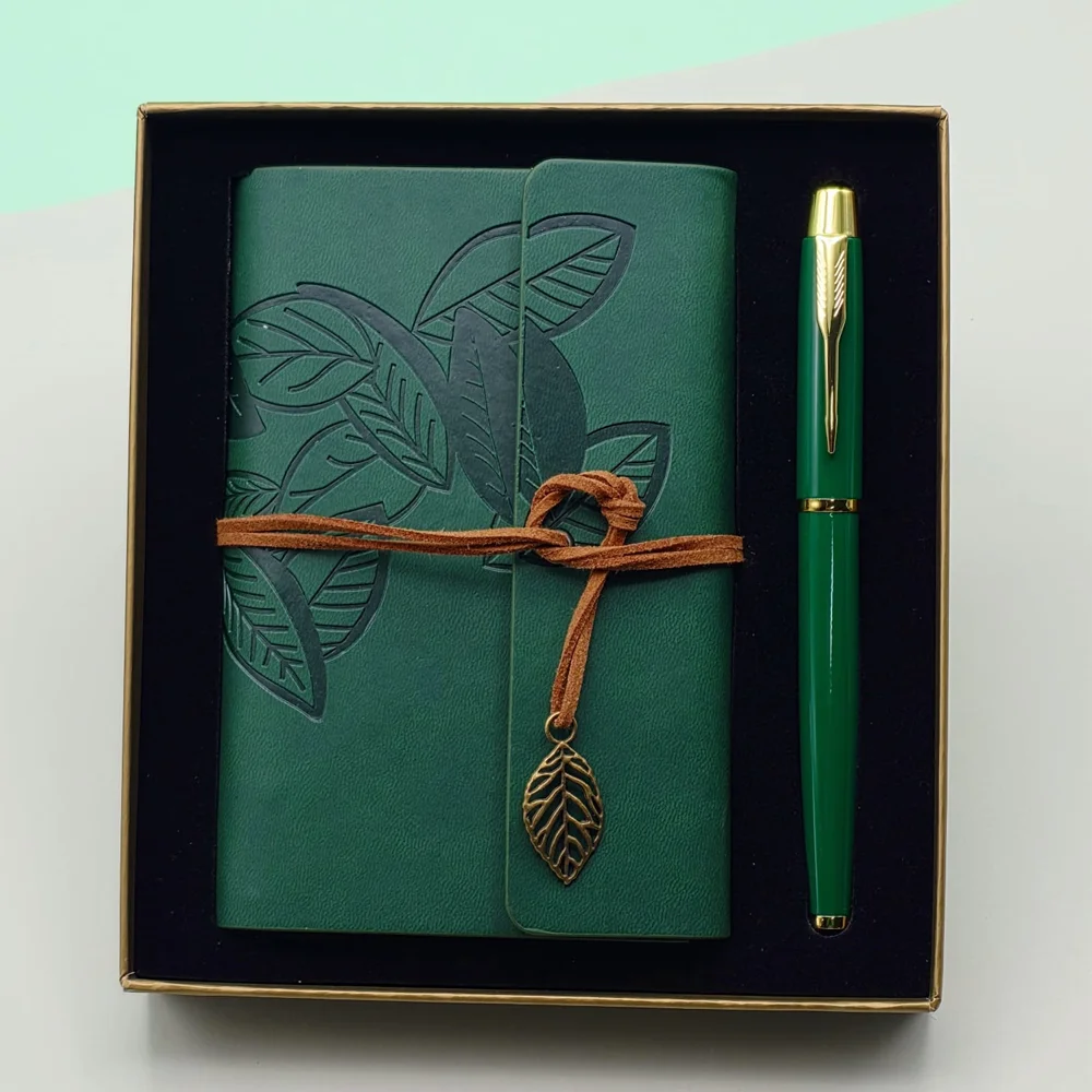 Yeşil Renk Defter Kalem Kutulu Set Yeşil Renk Defter Kalem Kutulu Set