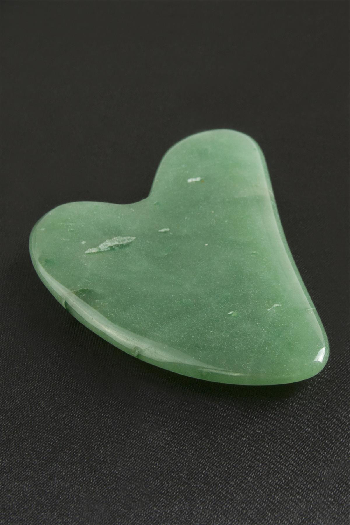 Yeşim Doğaltaş Kalp Yüz Masaj Aleti Yeşim Doğaltaş Kalp Yüz Masaj Aleti