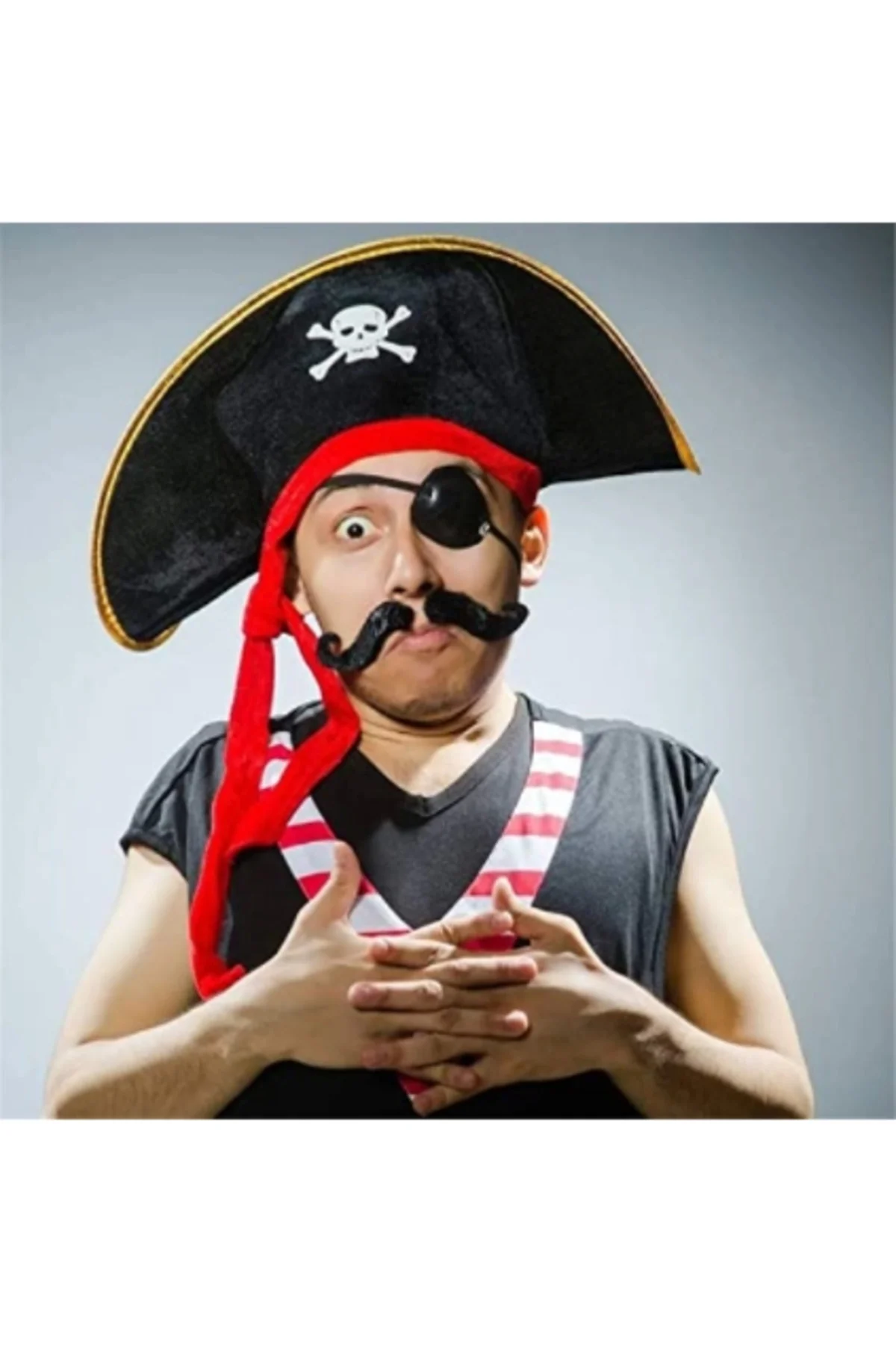Yetişkin Boy Kadife Kaptan Jack Sparrow Korsan Şapkası Ve Plastik Yetişkin Boy Kadife Kaptan Jack Sparrow Korsan Şapkası Ve Plastik