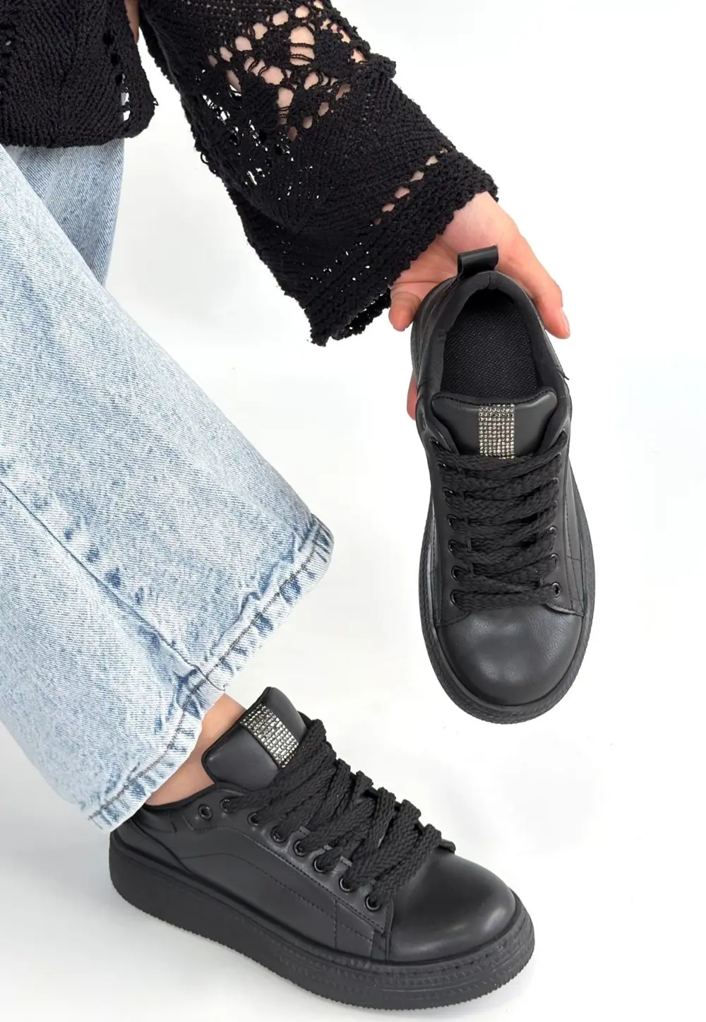 Yier Siyah Cilt Bağcıklı Spor Ayakkabı