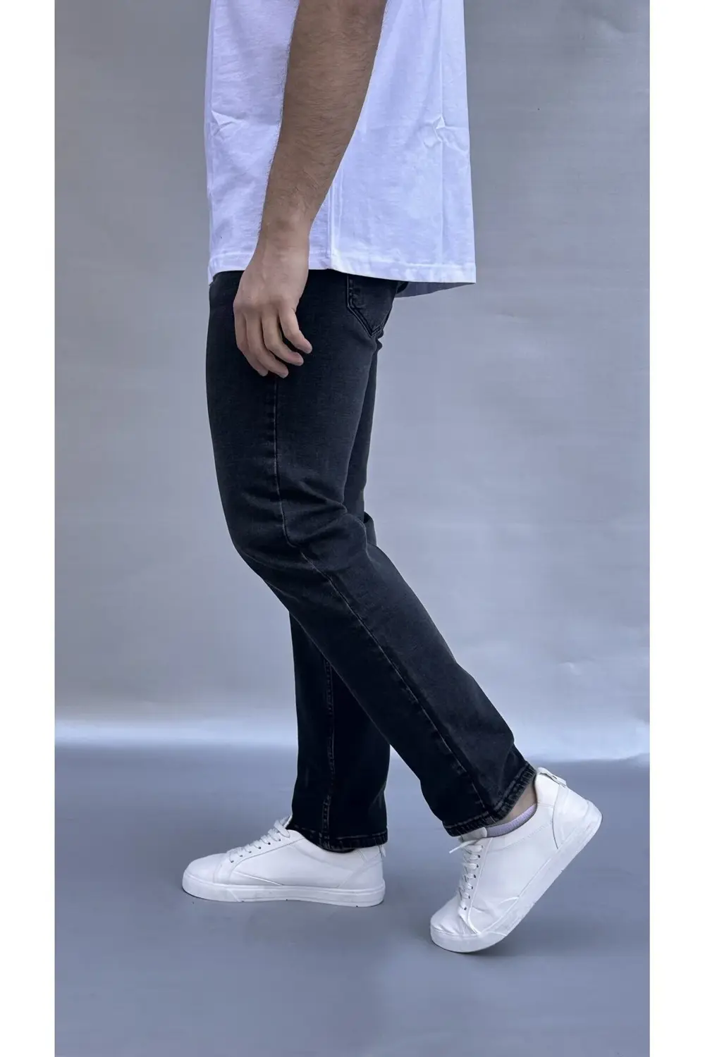 Yıkamalı Siyah Regular Fit Jean