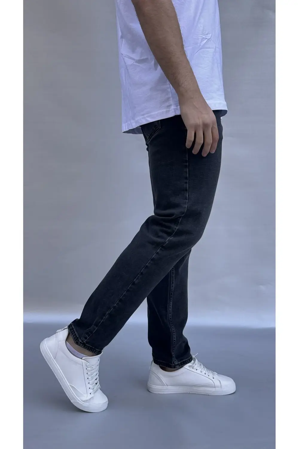 Yıkamalı Siyah Regular Fit Jean